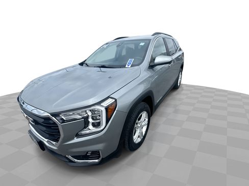 Certified 2023 GMC Terrain SLE w/ Driver Convenience Package AWD/4WD image 4