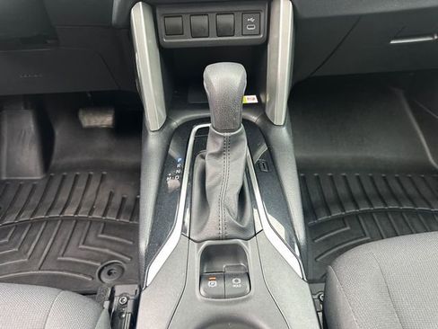 Certified 2023 Toyota Corolla Cross LE w/ Moonroof Package image 39