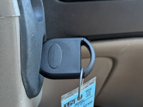 Used 2005 Ford Expedition XLT image 33