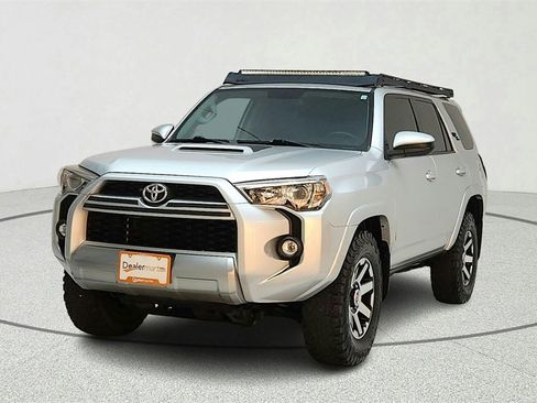 Used 2018 Toyota 4Runner TRD Off-Road image 1