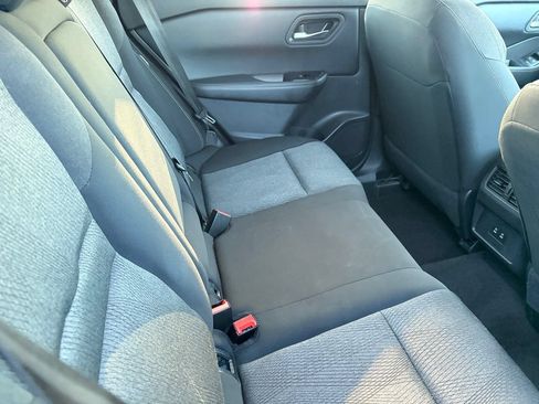 Used 2021 Nissan Rogue SV FWD image 15