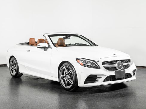 Used 2019 Mercedes-Benz C 300 4MATIC Cabriolet image 4