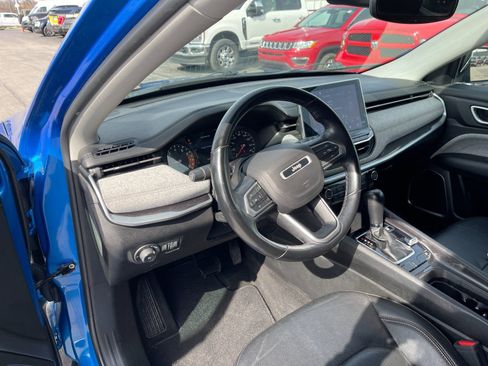 Used 2022 Jeep Compass Latitude image 11