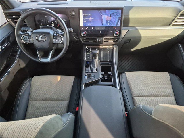 Used 2026 Lexus GX 550 AWD/4WD image 17