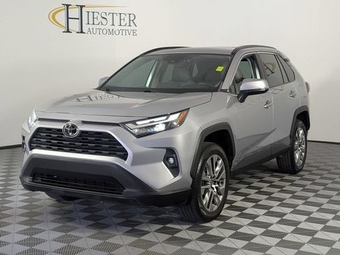 Used 2023 Toyota RAV4 XLE Premium AWD/4WD image 4