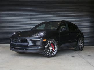 Certified 2024 Porsche Macan S video 1