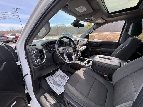 Used 2020 GMC Sierra 1500 Elevation w/ Elevation Value Package image 32