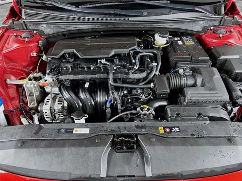 Certified 2024 Hyundai Elantra SE image 28