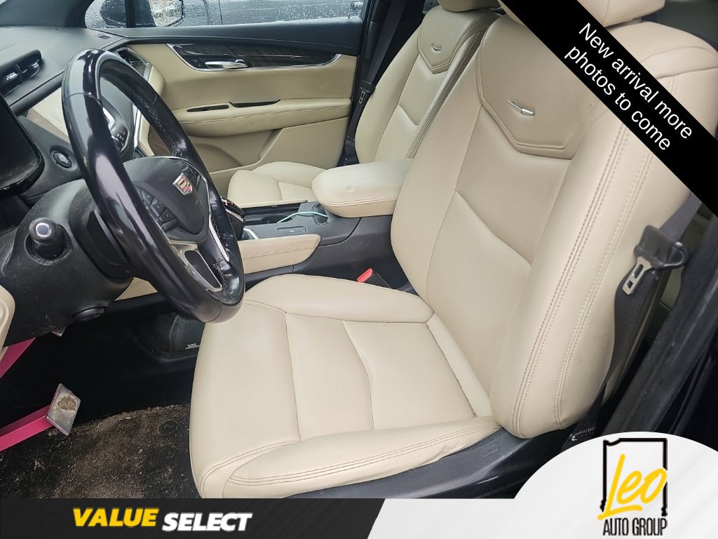 Used 2017 Cadillac XT5 FWD image 6