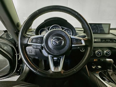 Used 2024 MAZDA MX-5 Miata Grand Touring RWD image 18