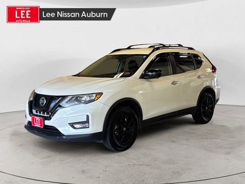 Used 2018 Nissan Rogue SV w/ Premium Package AWD/4WD image 1