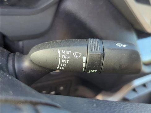 Used 2022 Toyota Tundra SR5 w/ SR5 Convenience Package AWD/4WD image 17