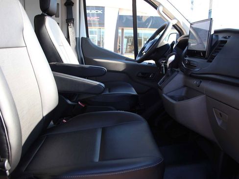 New 2024 Ford Transit 250 Low Roof image 18