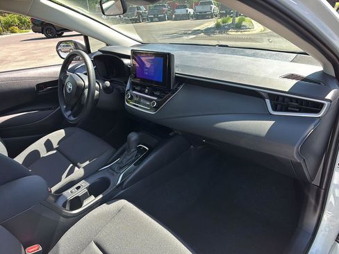 Used 2026 Toyota Corolla LE w/ LE Premium Package FWD image 18