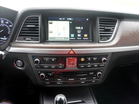 Used 2015 Hyundai Genesis 5.0 image 31