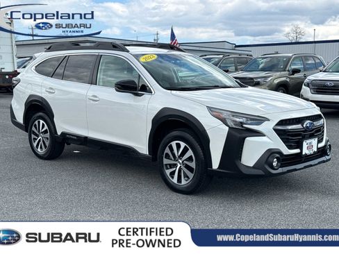 Certified 2023 Subaru Outback Premium AWD/4WD image 1