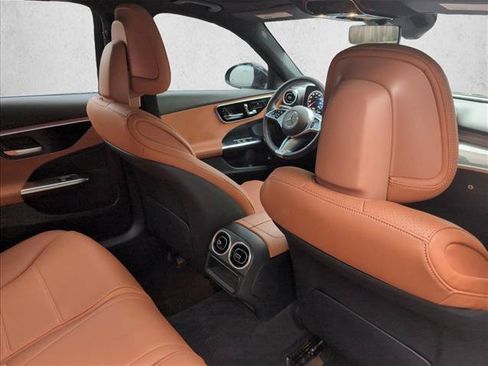 Used 2023 Mercedes-Benz C 300 4MATIC Sedan image 25