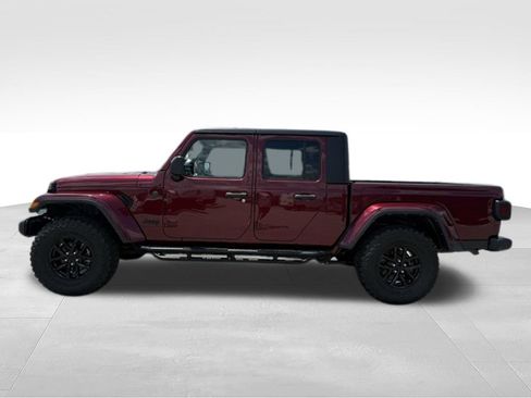 Used 2022 Jeep Gladiator Sport AWD/4WD image 2