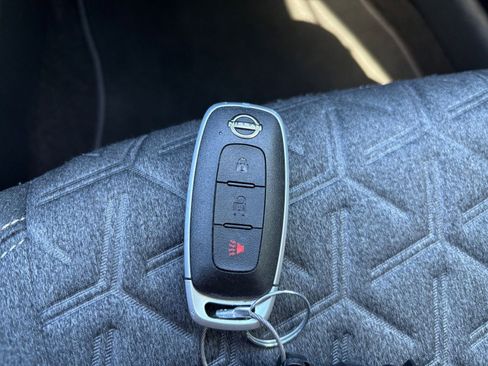 Used 2025 Nissan Kicks SV FWD image 21