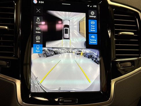 Certified 2024 Volvo XC90 B6 Plus w/ Protection Package Premier AWD/4WD image 16