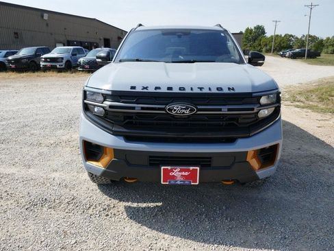 New 2025 Ford Expedition Tremor image 8