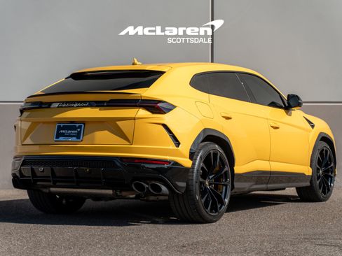 Used 2021 Lamborghini Urus image 6