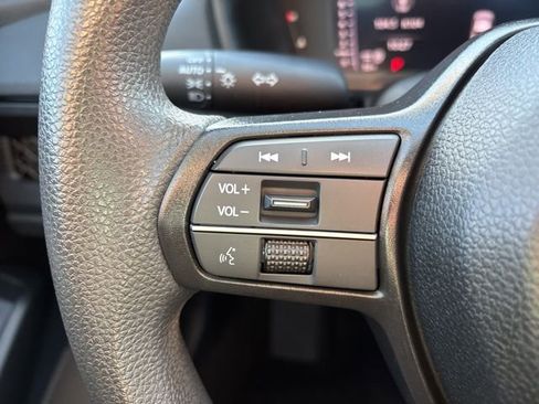 Used 2025 Honda Accord SE image 7