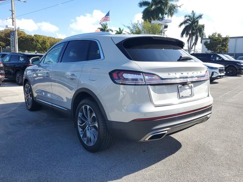 Certified 2022 Lincoln Nautilus Reserve image 4