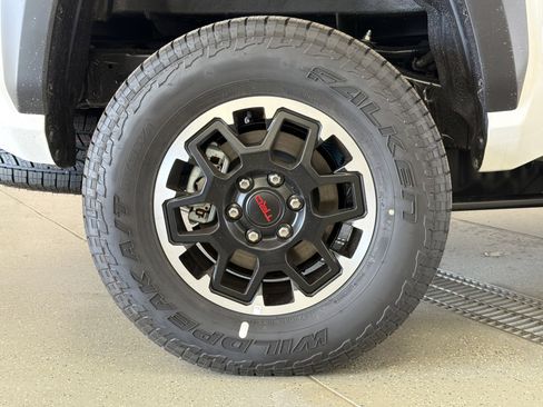 New 2025 Toyota Tacoma TRD Off-Road AWD/4WD image 49