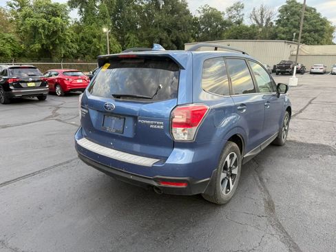 Used 2017 Subaru Forester 2.5i Limited AWD/4WD image 7