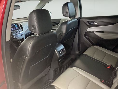 Used 2018 Chevrolet Equinox Premier FWD image 22
