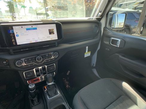 New 2024 Jeep Wrangler Unlimited Rubicon w/ Safety Group image 20