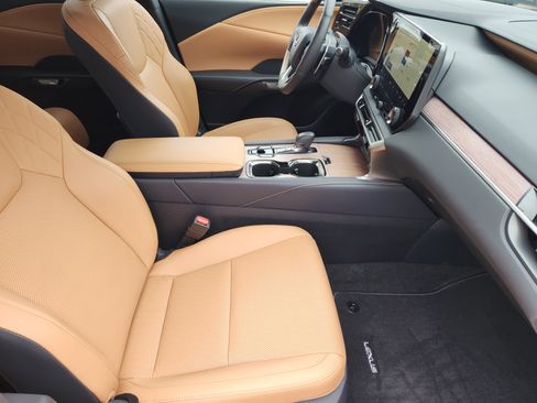 Used 2025 Lexus RX 350 Premium image 18