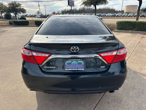 Used 2016 Toyota Camry LE image 6