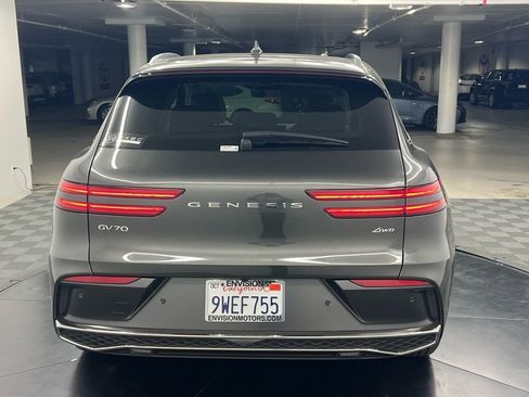 Used 2026 Genesis GV70 2.5T Advanced image 7