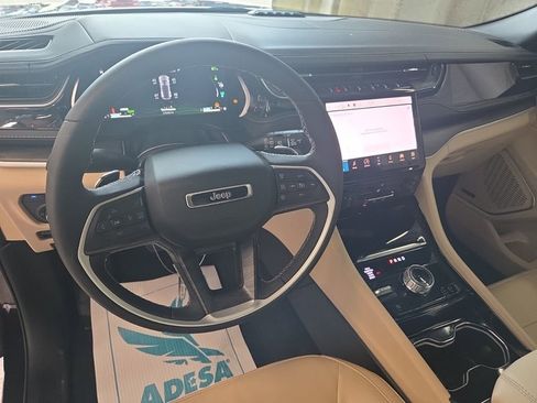 Used 2022 Jeep Grand Cherokee Limited 4xe image 7