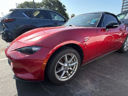 Used 2017 MAZDA MX-5 Miata Sport RWD image 13