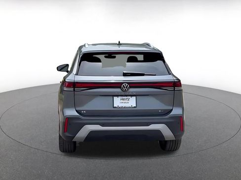 Used 2026 Volkswagen Tiguan SE AWD/4WD image 12