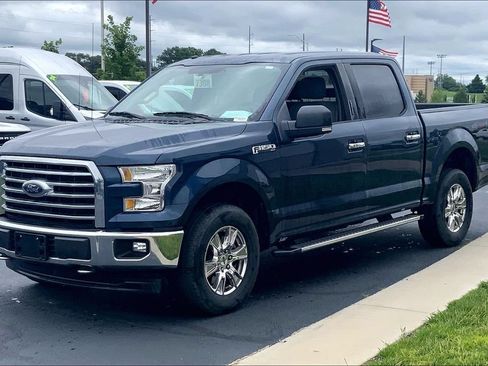 Used 2017 Ford F150 XLT w/ Equipment Group 301A Mid AWD/4WD image 4
