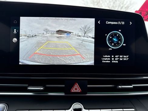 Certified 2025 Hyundai Elantra SEL w/ Cargo Package image 17