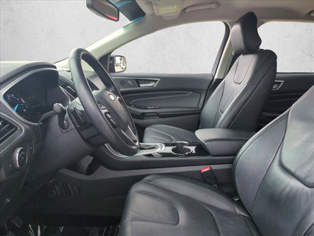 Used 2016 Ford Edge Titanium w/ Technology Package FWD image 16