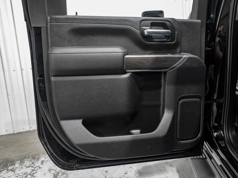 Used 2020 Chevrolet Silverado 2500 LTZ w/ LTZ Plus Package image 46