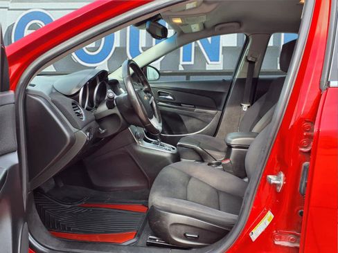 Used 2014 Chevrolet Cruze LT image 13