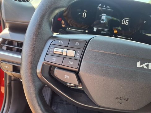 Used 2025 Kia K4 FWD image 17