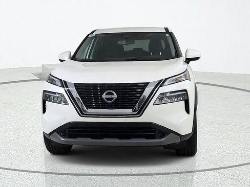 Used 2023 Nissan Rogue SV FWD image 2