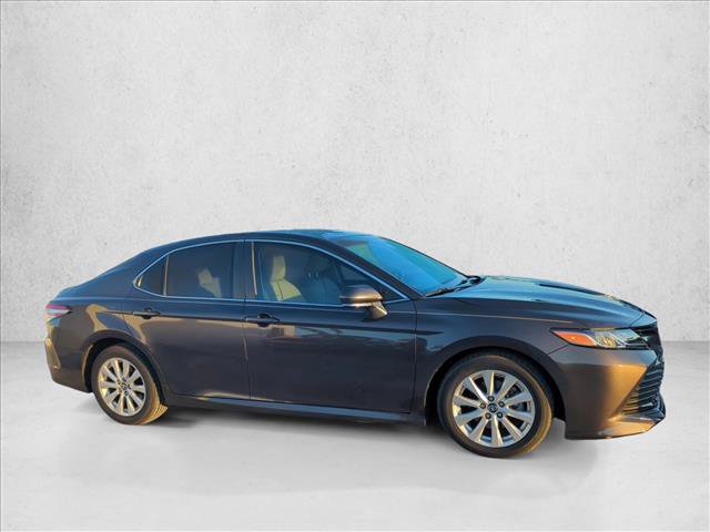 Used 2018 Toyota Camry LE w/ Convenience Package FWD image 4