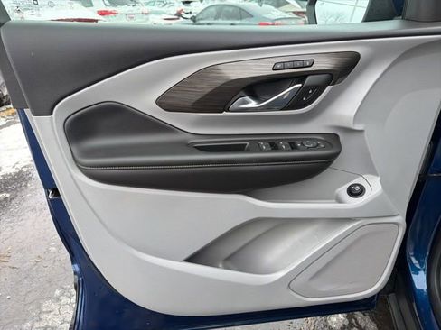 Used 2022 GMC Terrain SLT image 10