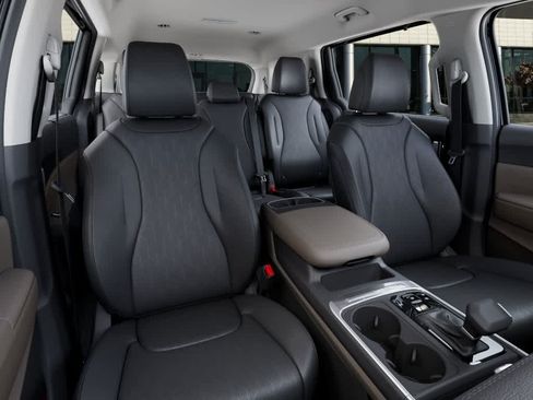 New 2026 Kia Carnival EX FWD image 15