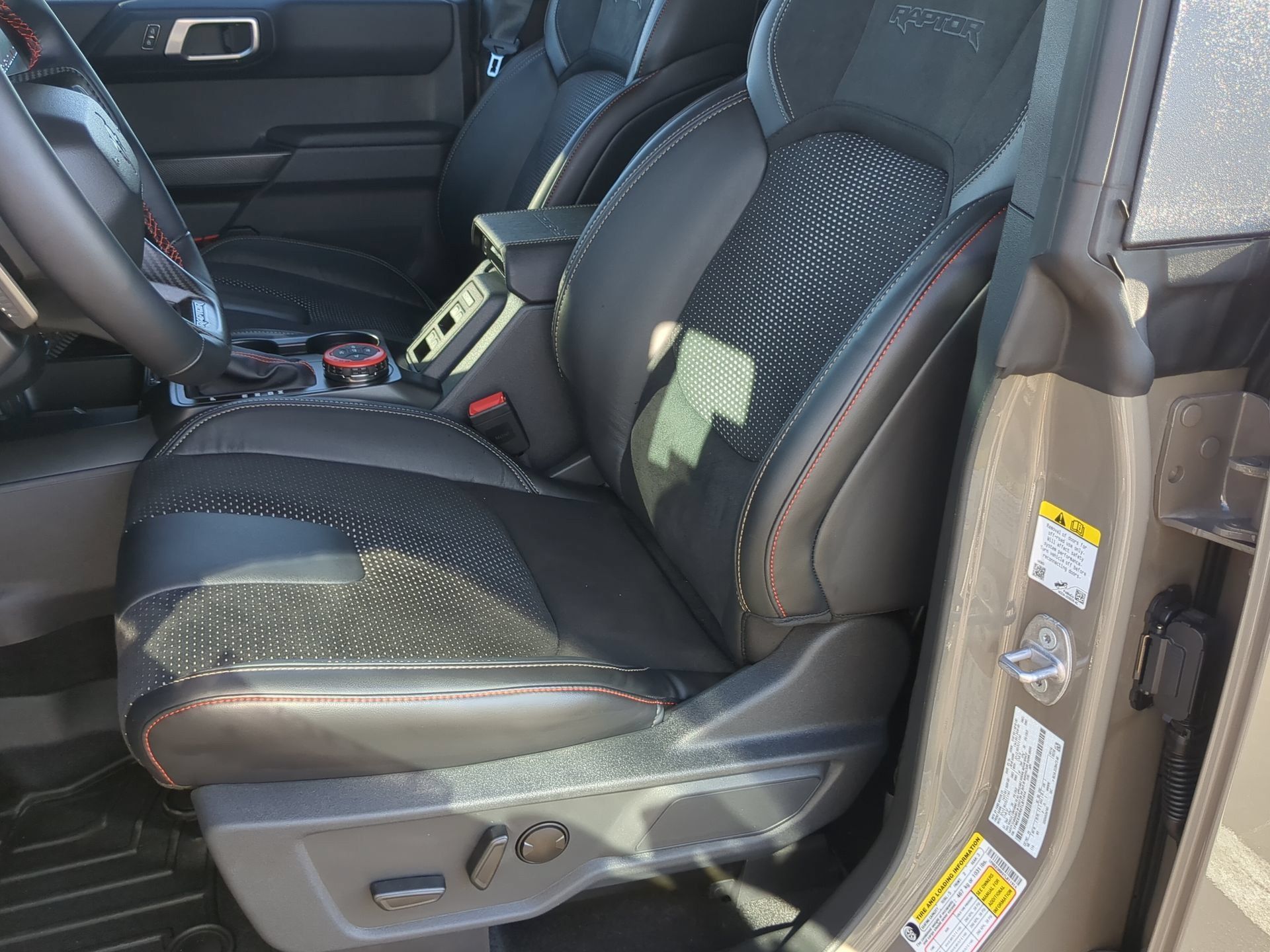 New 2026 Ford Bronco Raptor w/ Interior Carbon Fiber Pack AWD/4WD image 60