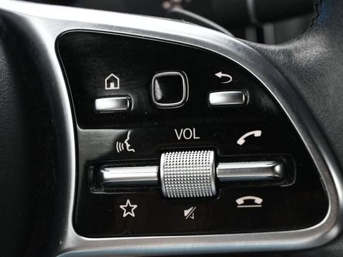 Used 2022 Mercedes-Benz GLC 300 image 8